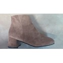 Women Fashion Round Toe Solid Color Suede Chunky Heel Side Zipper Short Boots